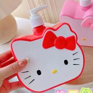 Hello Kitty Bath Pump Bottle Large 750 ml Refillable Red NEW